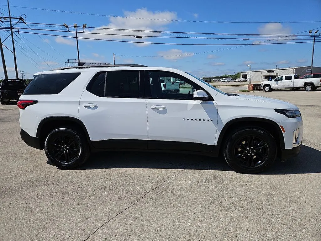 2023 Chevrolet Traverse 1LT - Photo 9