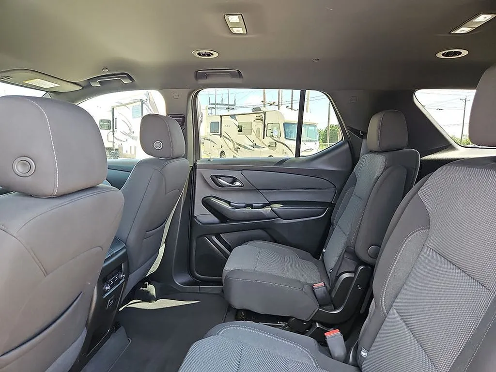 2023 Chevrolet Traverse 1LT - Photo 19