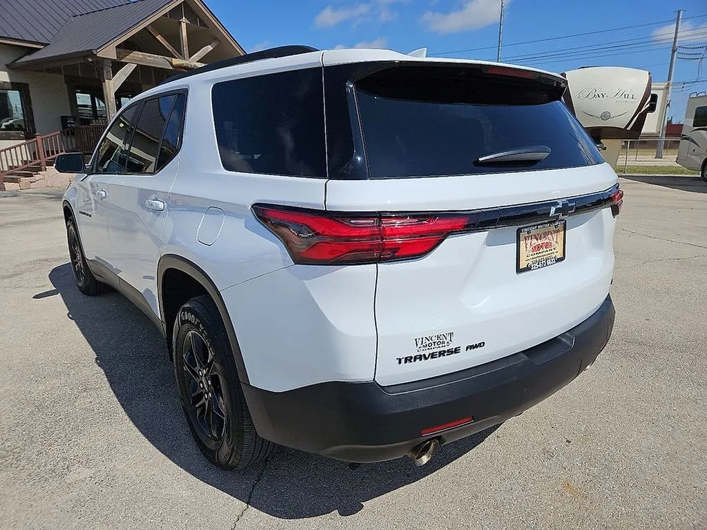 2023 Chevrolet Traverse 1LT - Photo 5