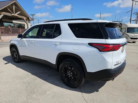 More photos of 2023 Chevrolet Traverse LT at Vincent Motor Company, TX