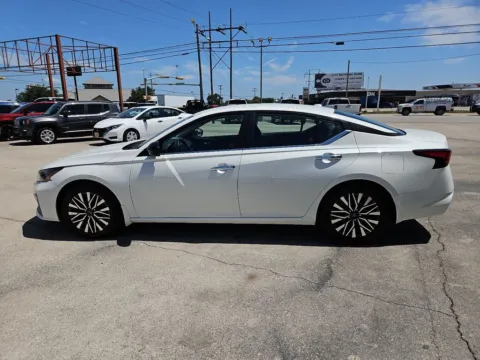 Another view of 2024 Nissan Altima 2.5 SV for sale in Abilene, TX at Vincent Motor Company
