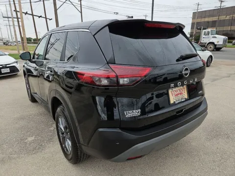 More photos of 2023 Nissan Rogue S at Vincent Motor Company, TX