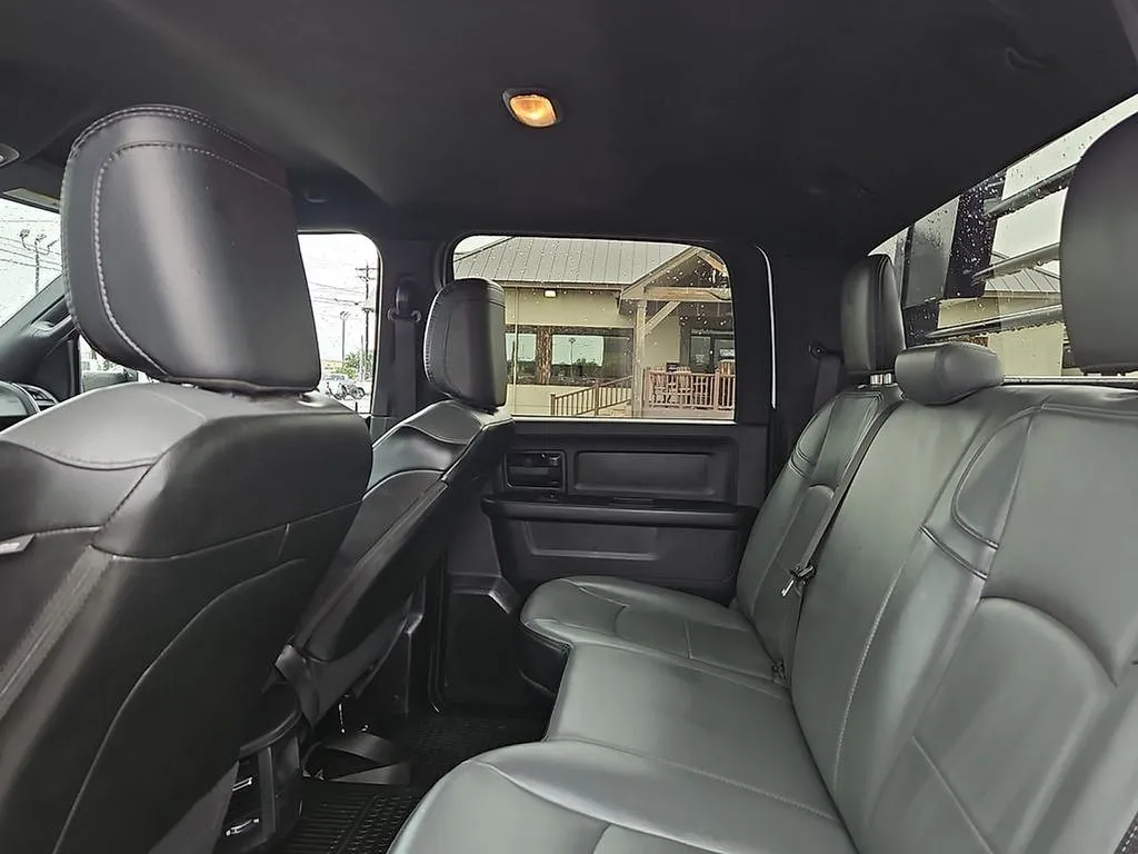 2022 RAM Ram 3500 Pickup Tradesman - Photo 19