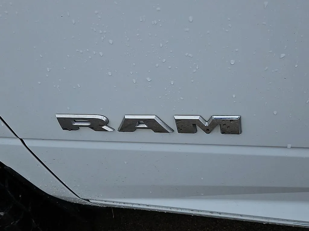 2022 RAM Ram 3500 Pickup Tradesman - Photo 16