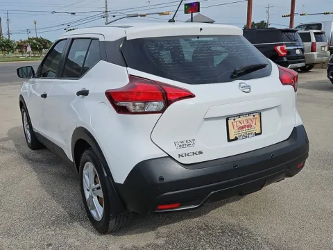 More photos of 2020 Nissan Kicks S at Vincent Motor Company, TX