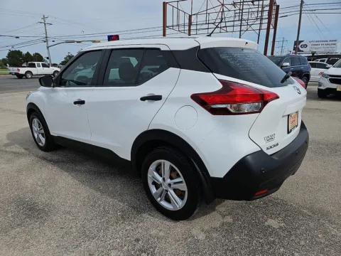 More photos of 2020 Nissan Kicks S at Vincent Motor Company, TX