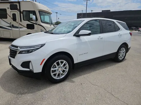 Photos of 2023 Chevrolet Equinox LT for sale in Abilene, TX at Vincent Motor Company