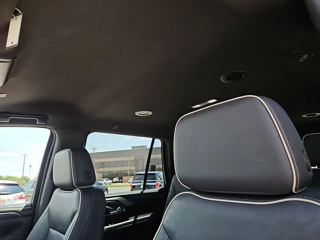 2024 GMC Yukon SLT - Photo 21