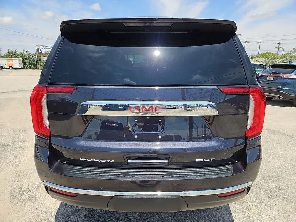 2024 GMC Yukon SLT - Photo 6