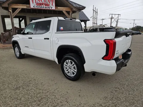 More photos of 2022 Toyota Tundra SR5 at Vincent Motor Company, TX
