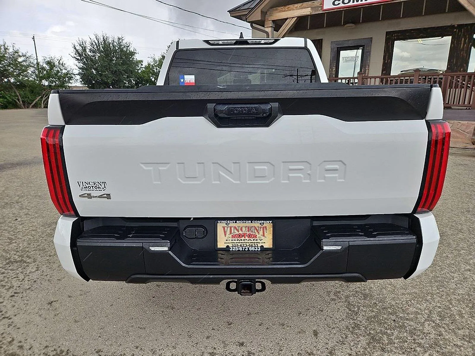 Toyota Tundra photo 6