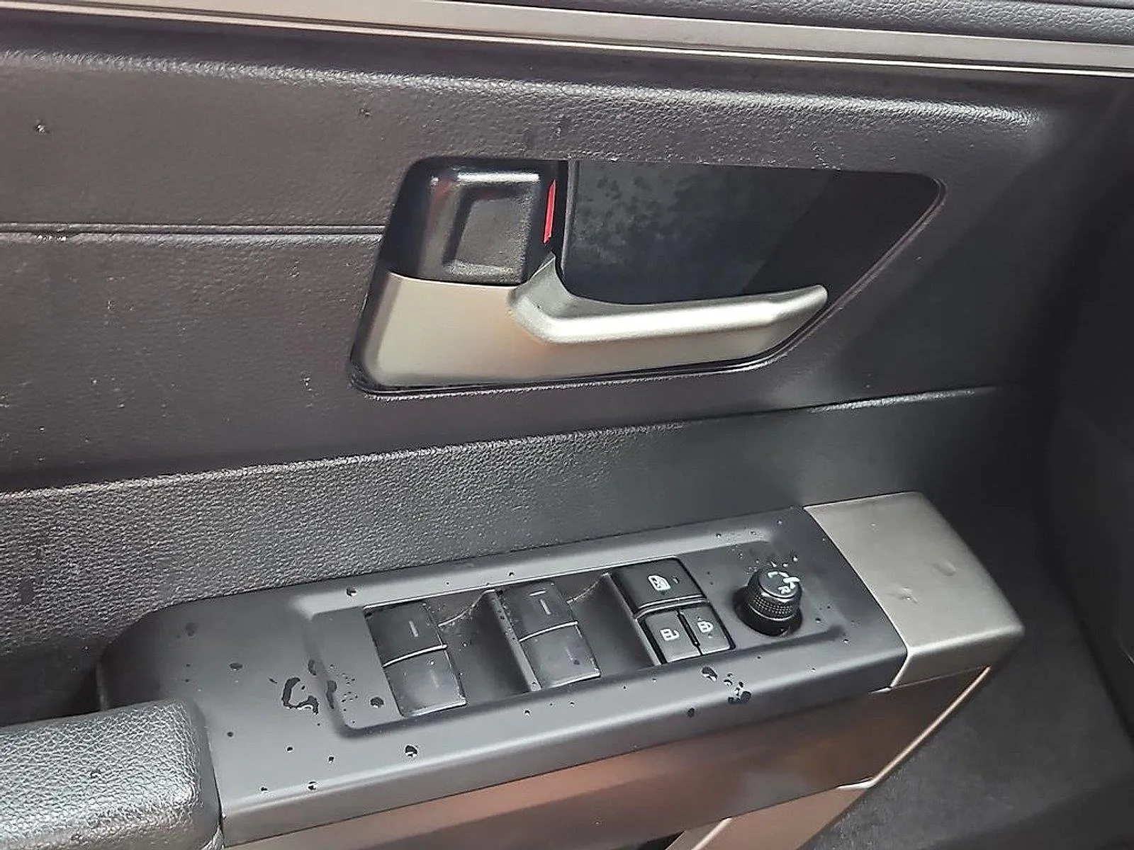 Toyota Tundra photo 14