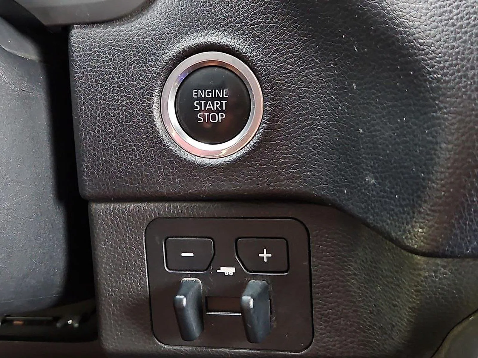 Toyota Tundra photo 18