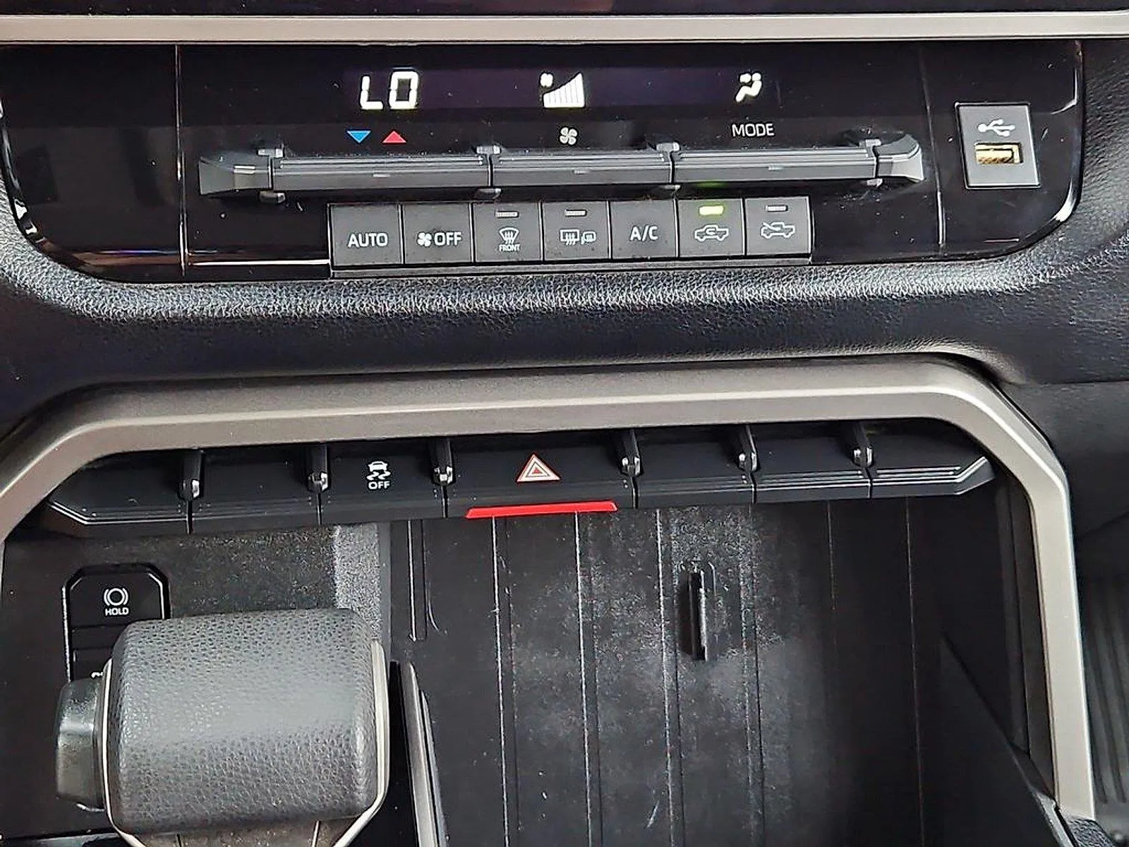 Toyota Tundra photo 19