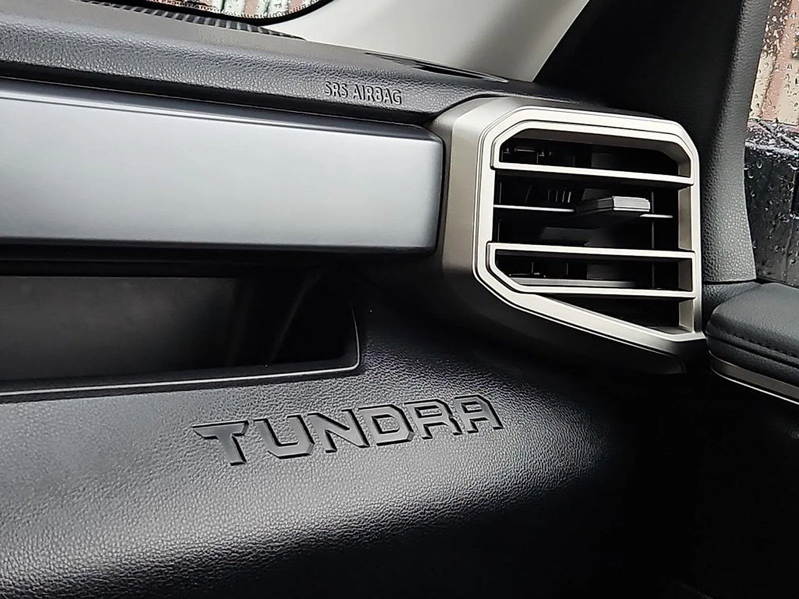 Toyota Tundra photo 21