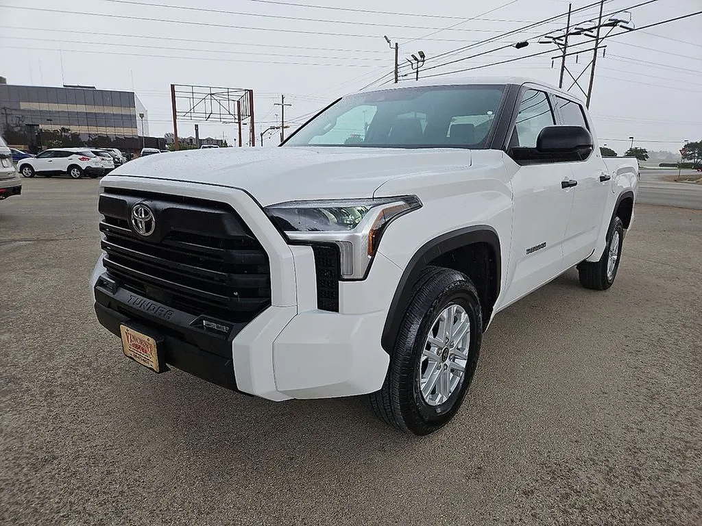 White 2022 Toyota Tundra SR5 for sale in Abilene, TX