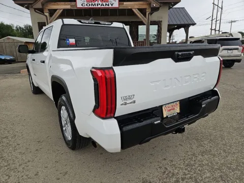 More photos of 2022 Toyota Tundra SR5 at Vincent Motor Company, TX
