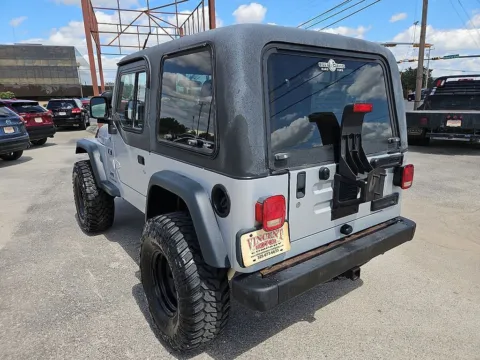 More photos of 2005 Jeep Wrangler X at Vincent Motor Company, TX