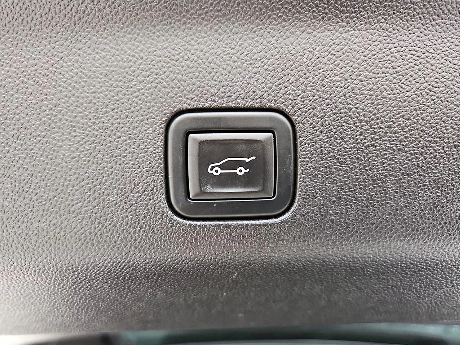 GMC Yukon photo 17