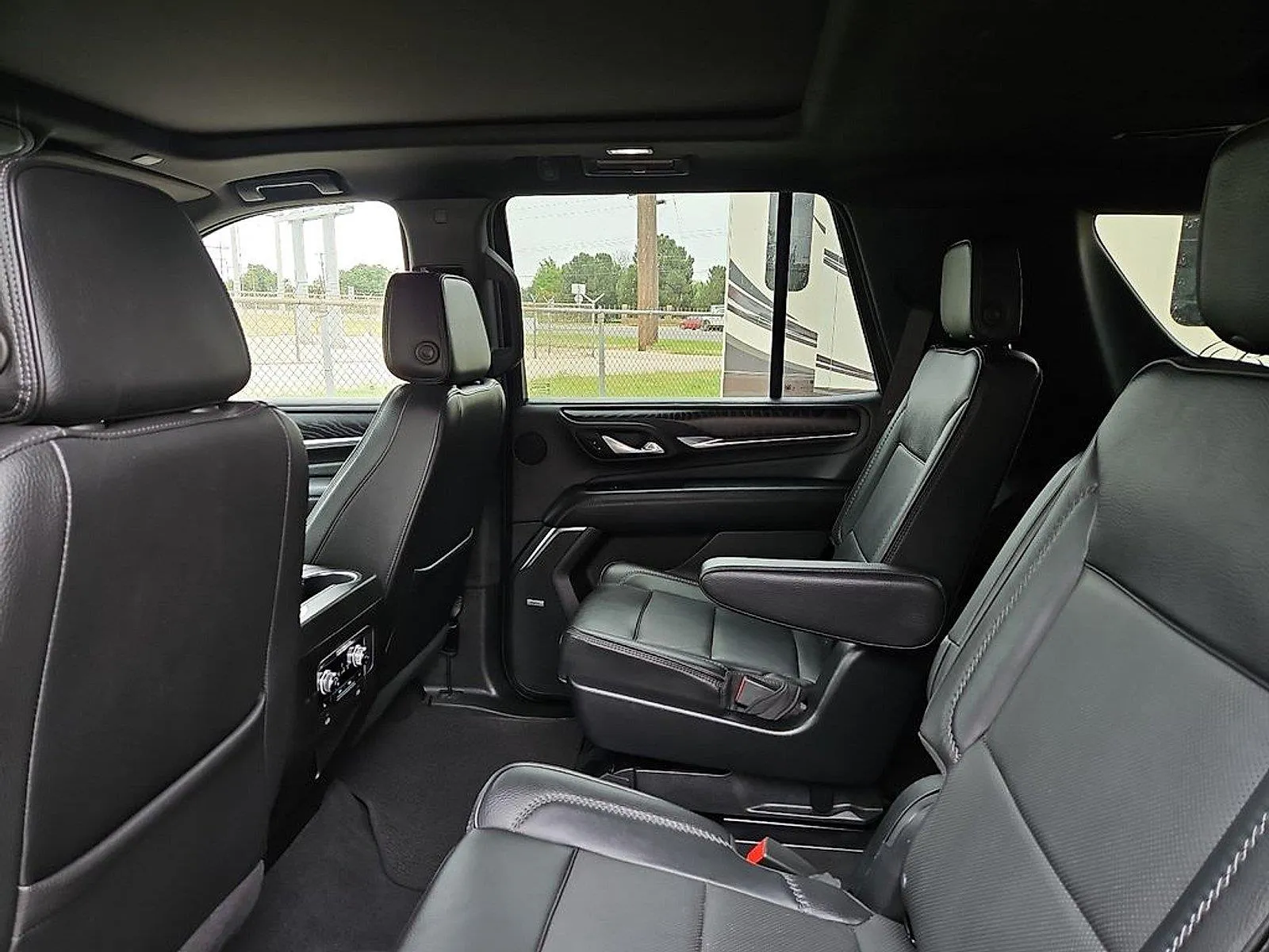 GMC Yukon photo 19