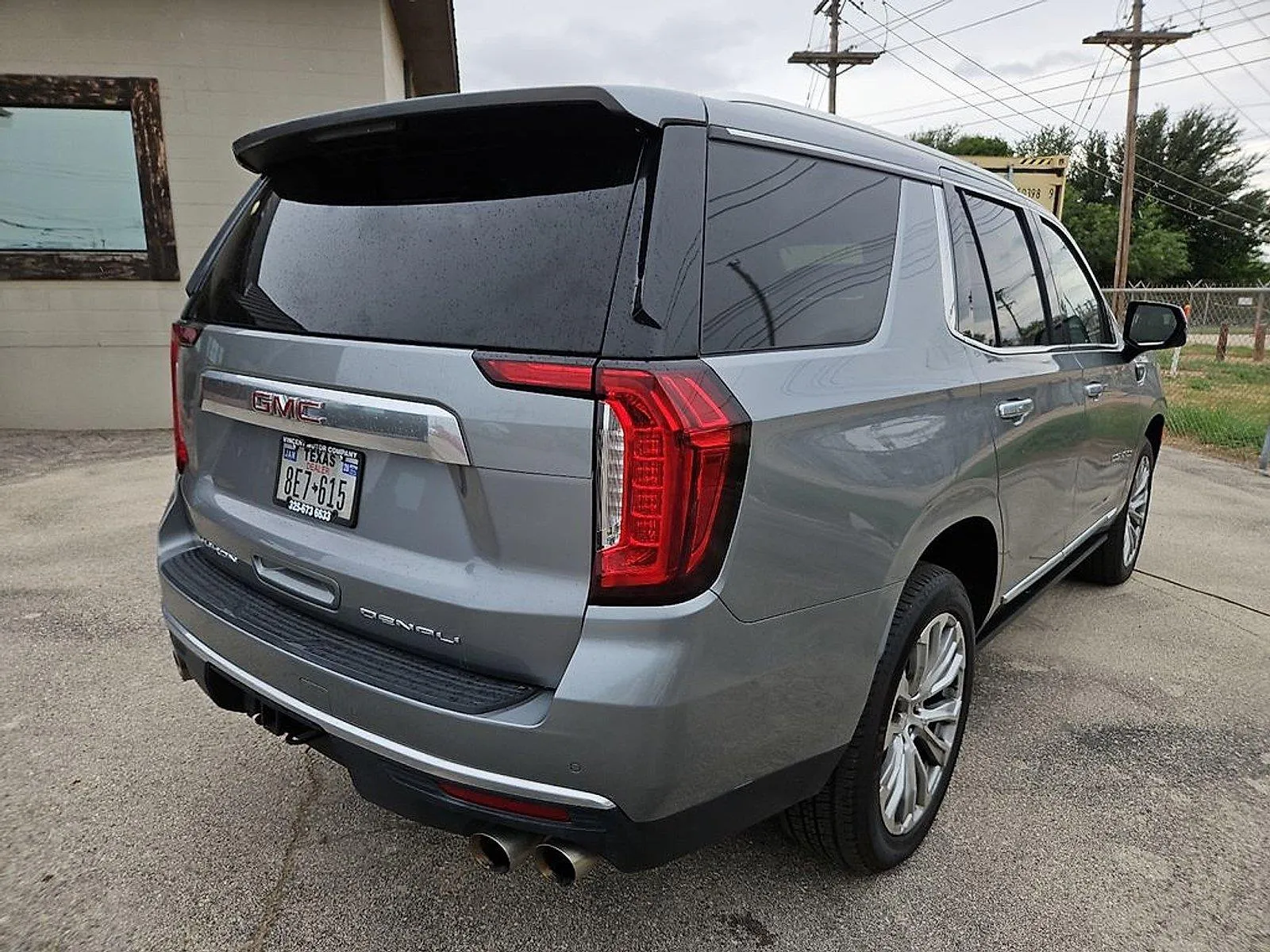 GMC Yukon photo 7