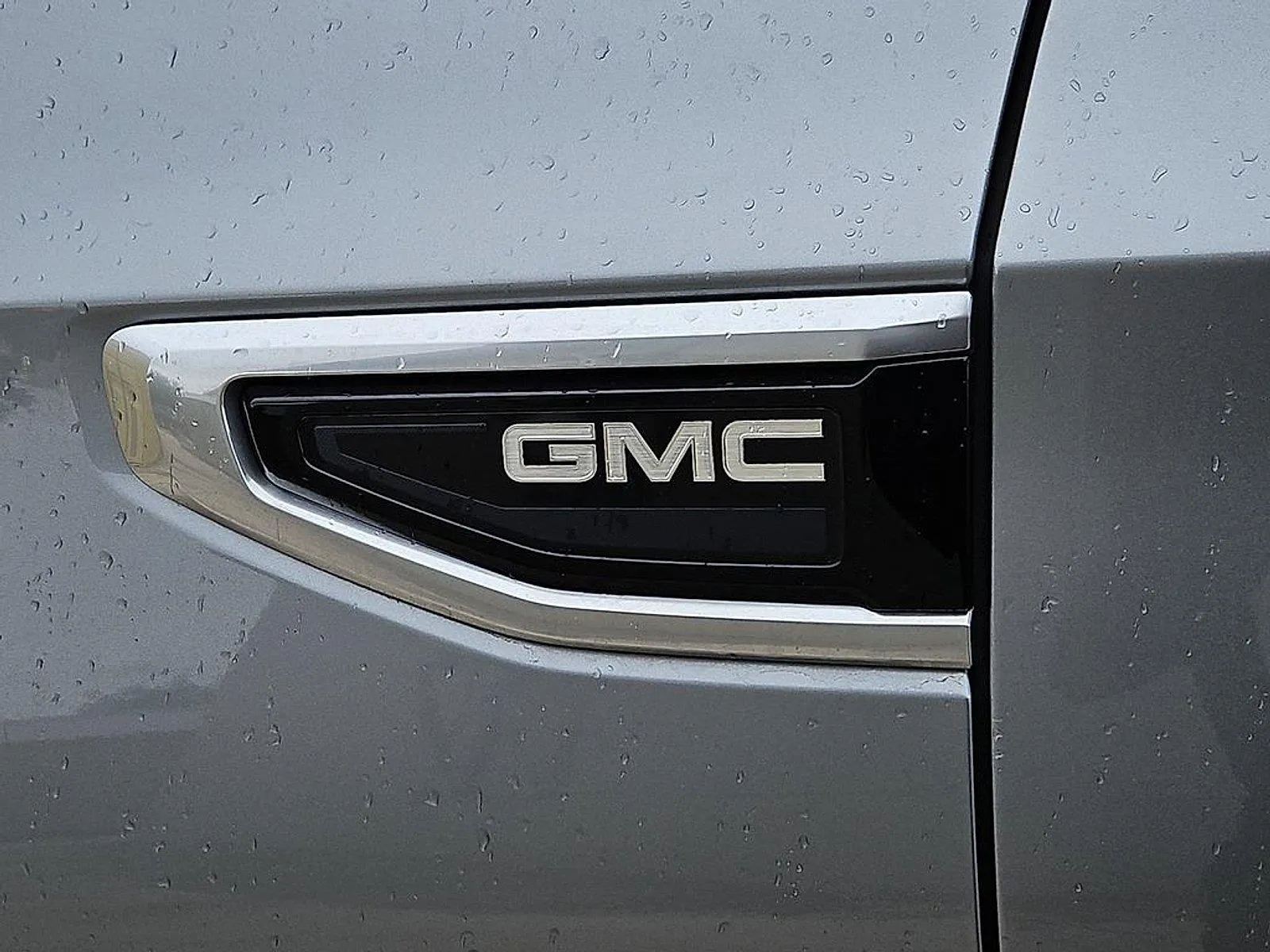 GMC Yukon photo 14