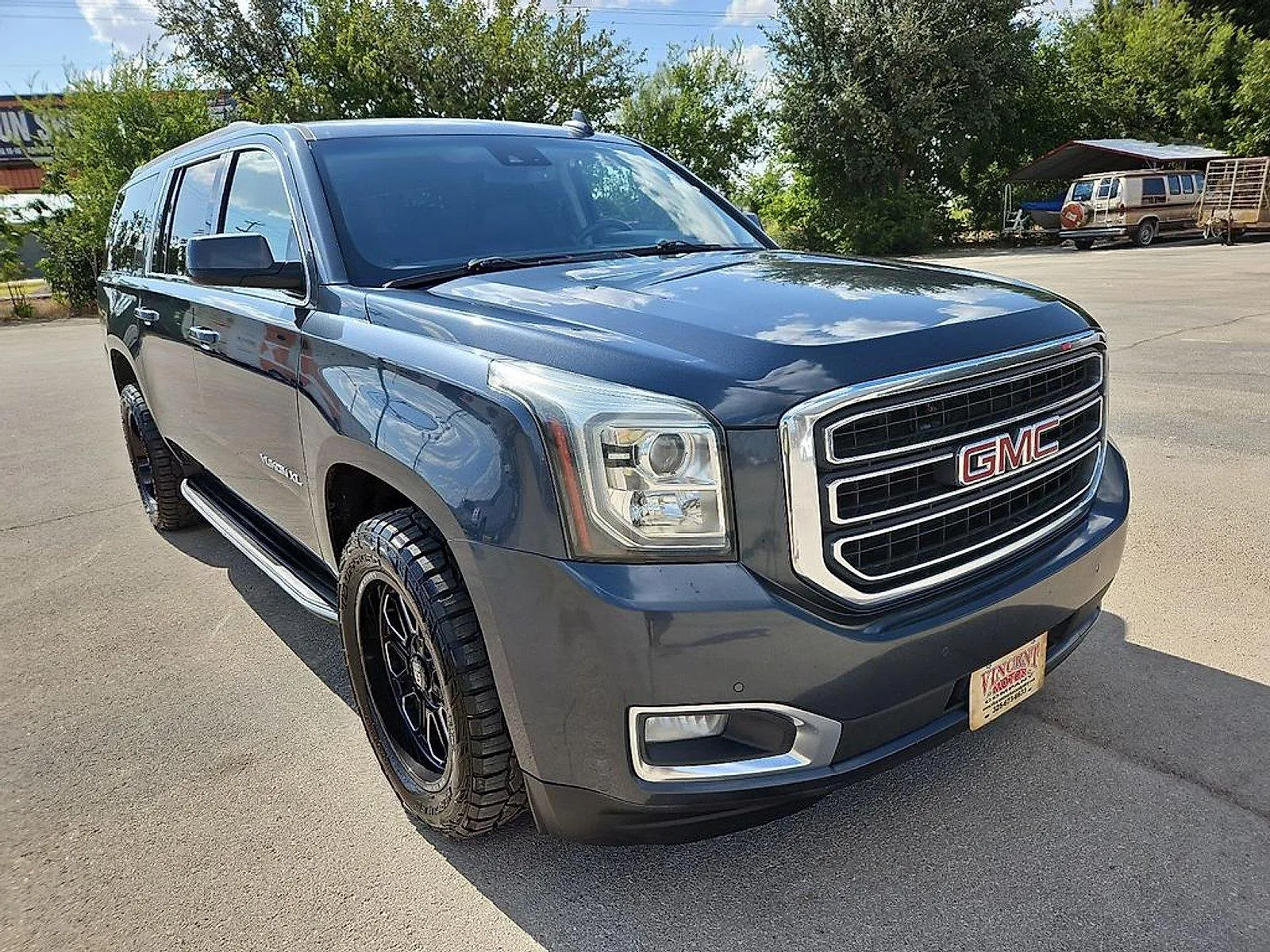 GMC Yukon XL photo 11