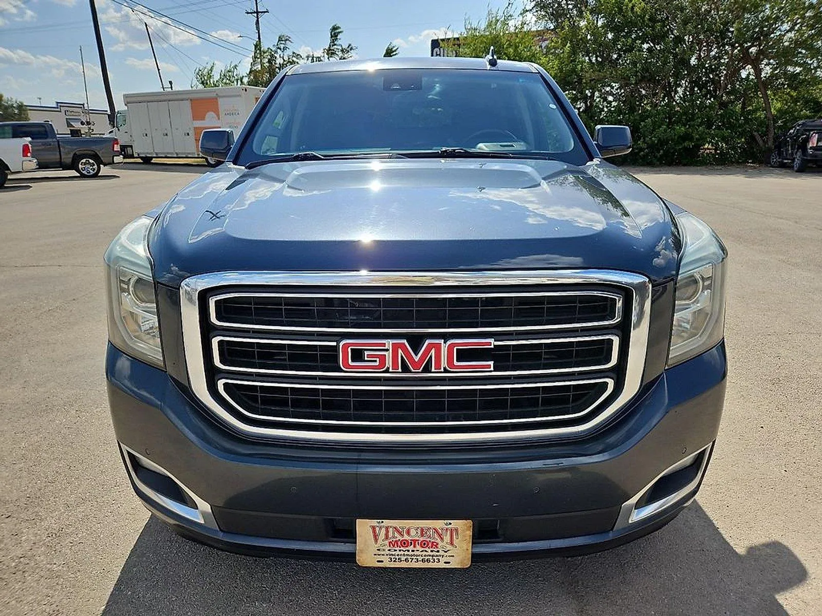 GMC Yukon XL photo 12