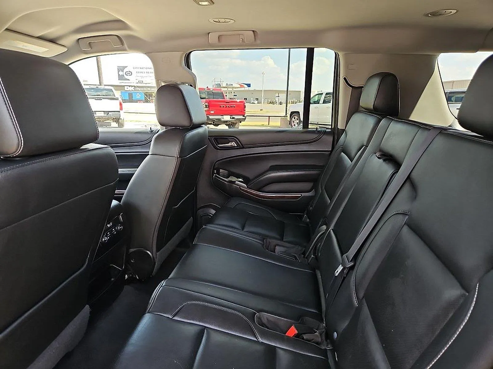 GMC Yukon XL photo 18