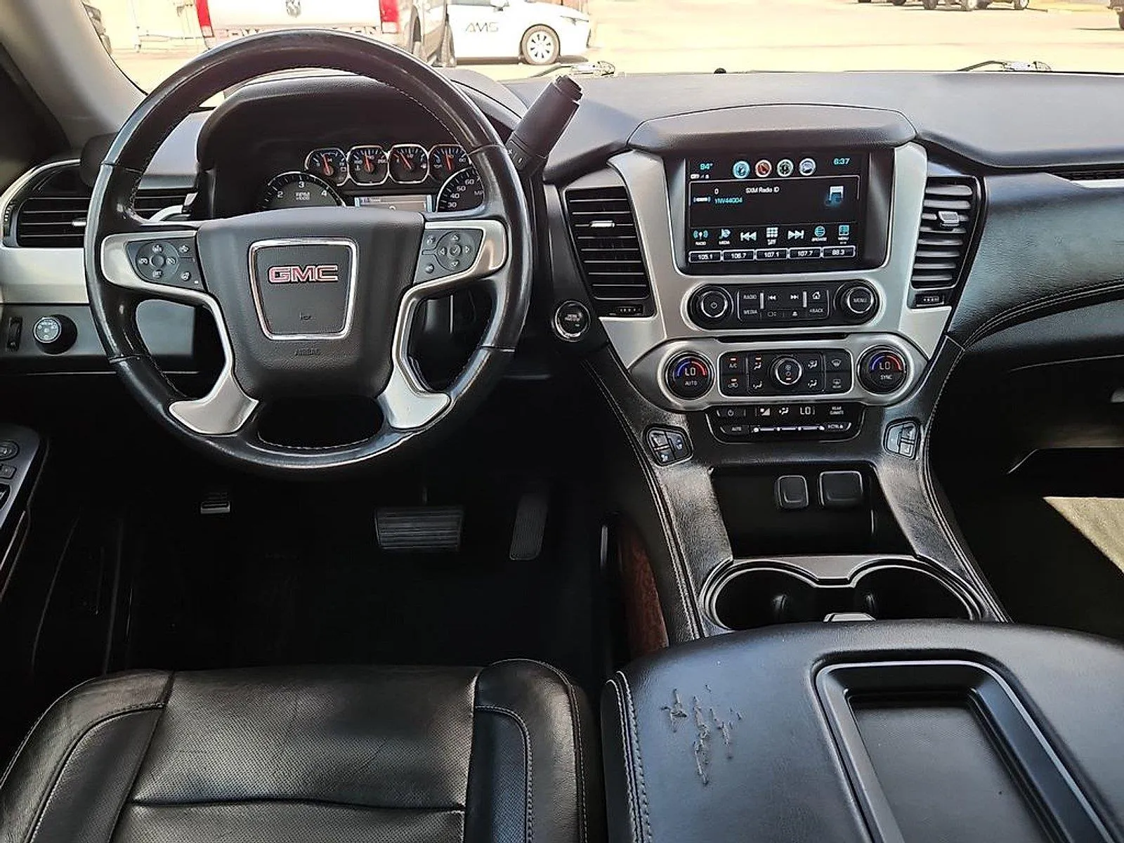GMC Yukon XL photo 19