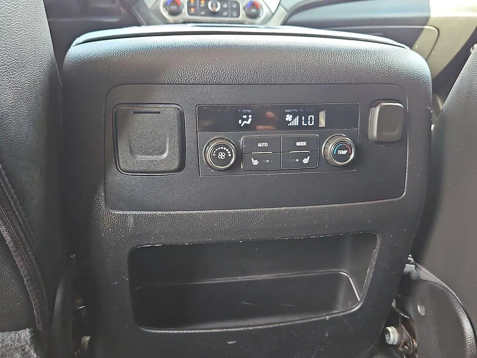GMC Yukon XL photo 20
