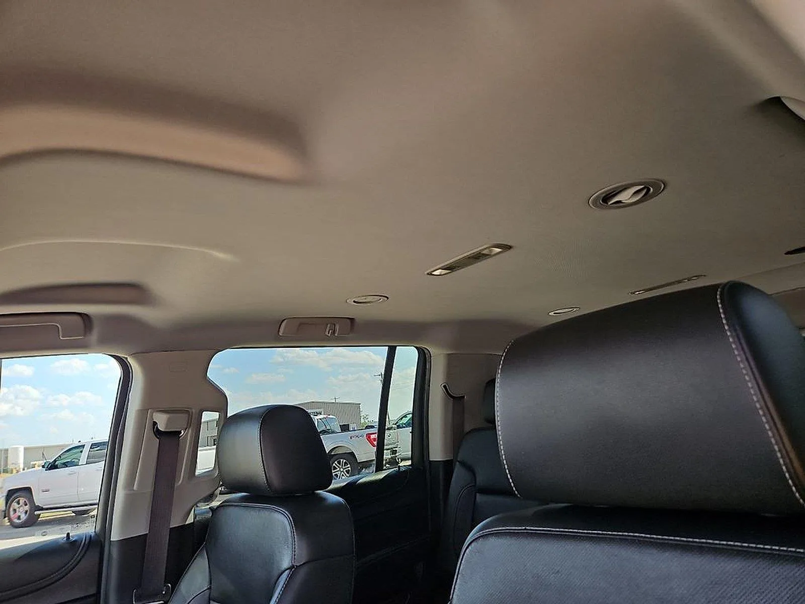 GMC Yukon XL photo 22