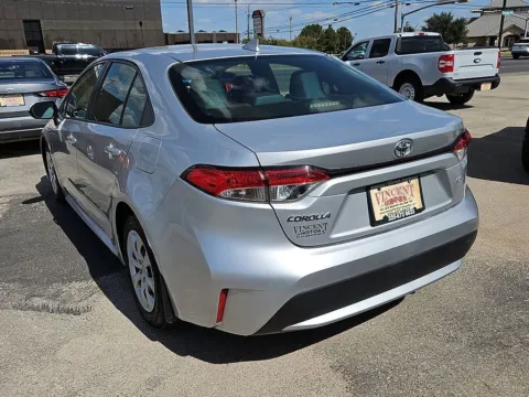More photos of 2021 Toyota Corolla LE at Vincent Motor Company, TX