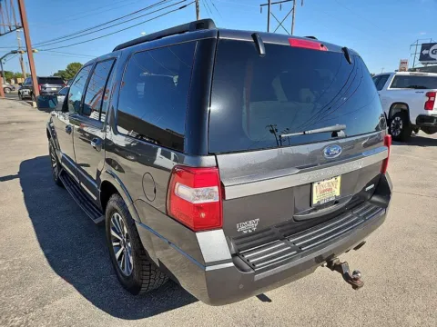 More photos of 2017 Ford Expedition XLT at Vincent Motor Company, TX