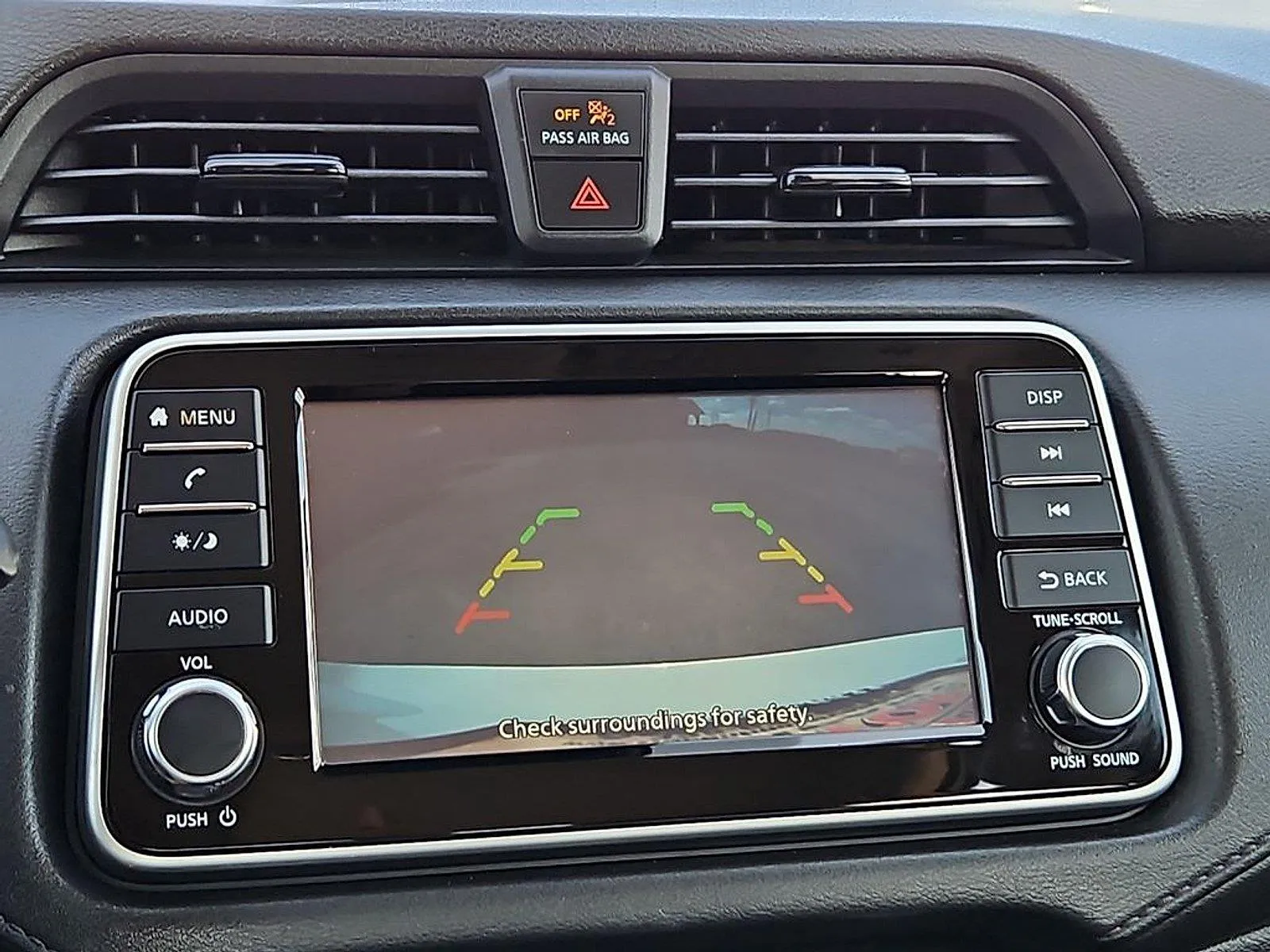 Nissan Versa photo 27