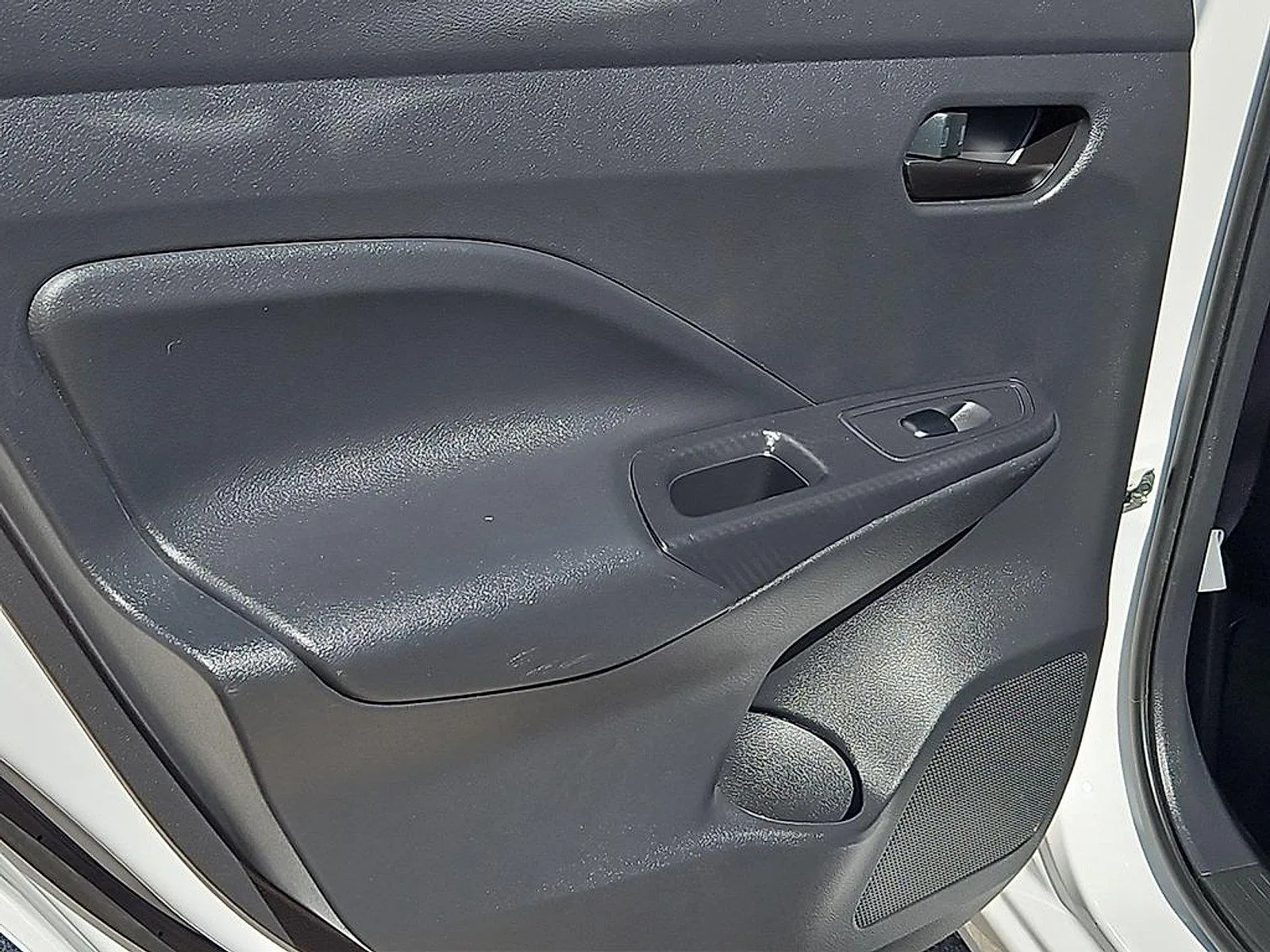 Nissan Versa photo 15