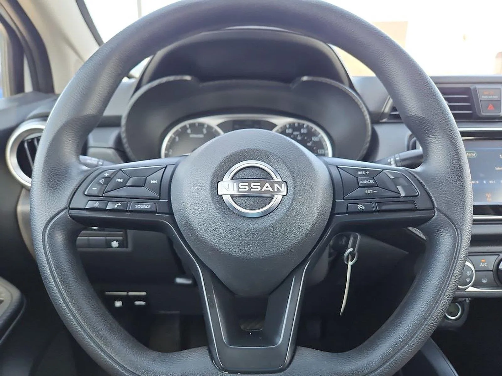 Nissan Versa photo 30