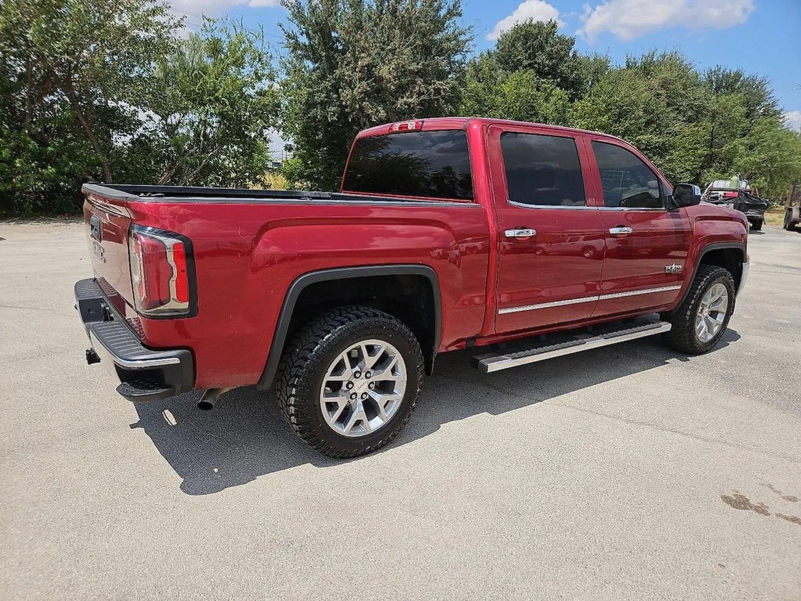 GMC Sierra photo 8