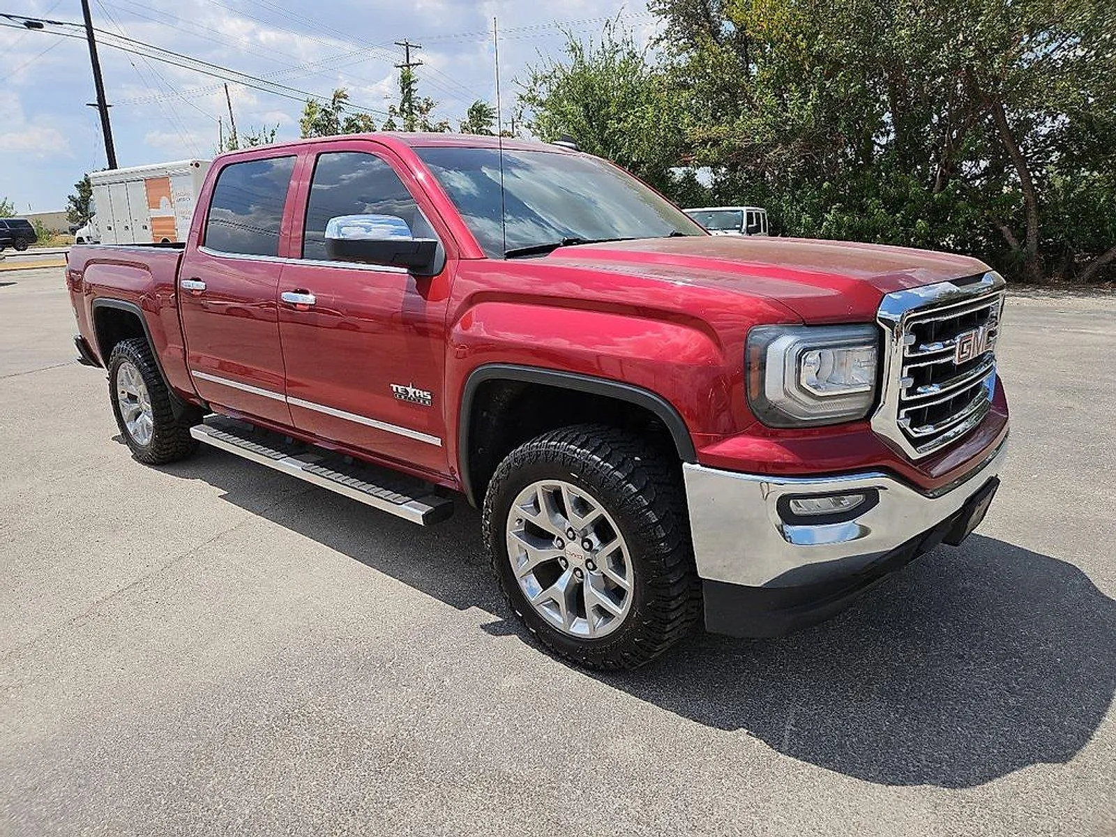 GMC Sierra photo 10