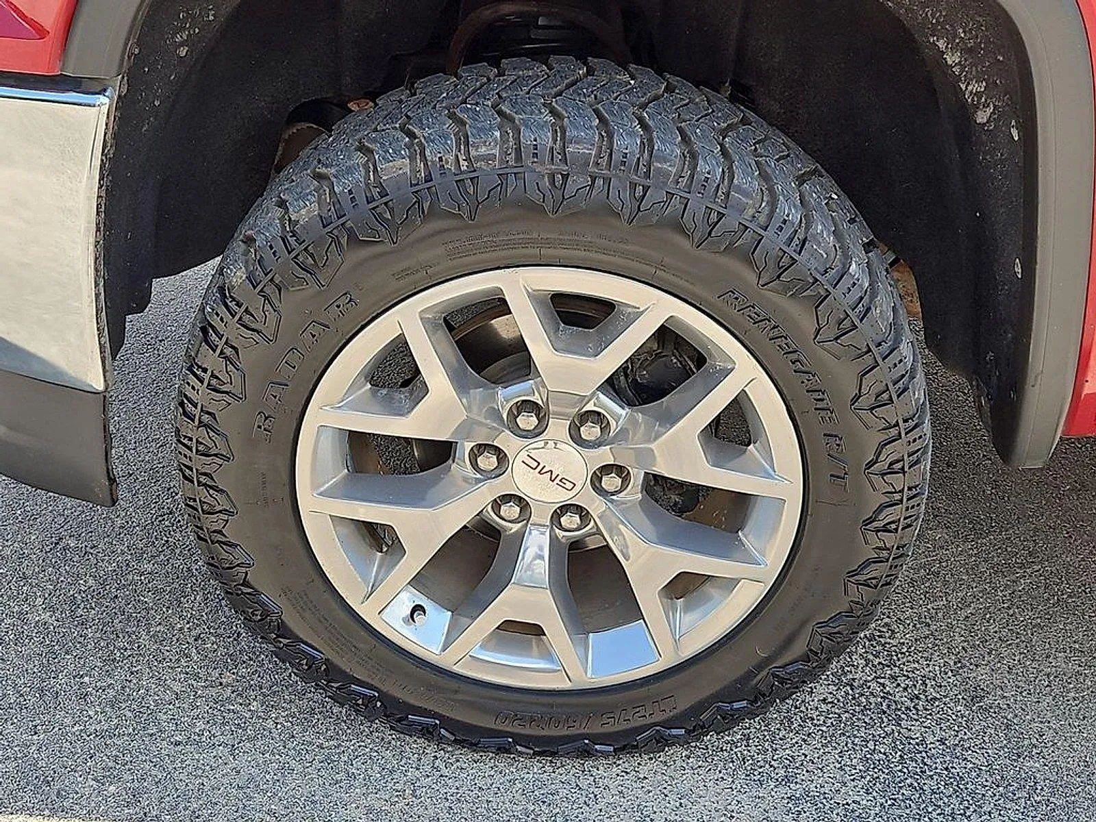 GMC Sierra photo 13