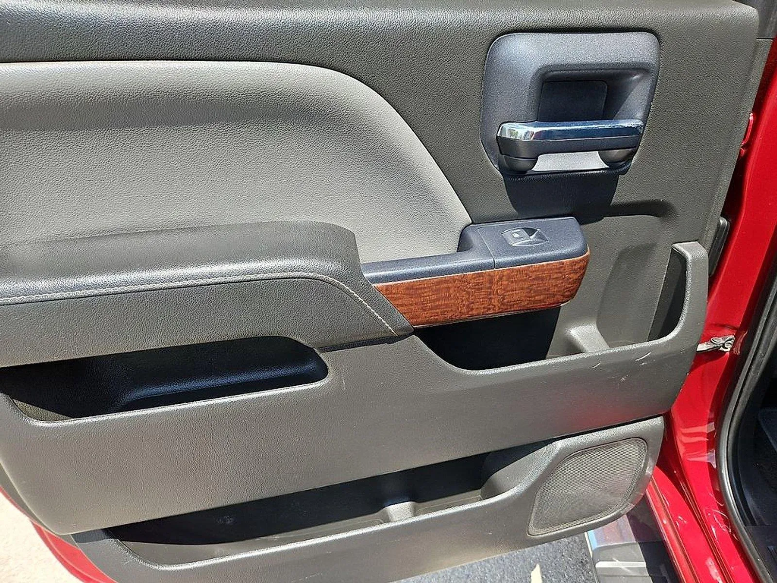 GMC Sierra photo 16