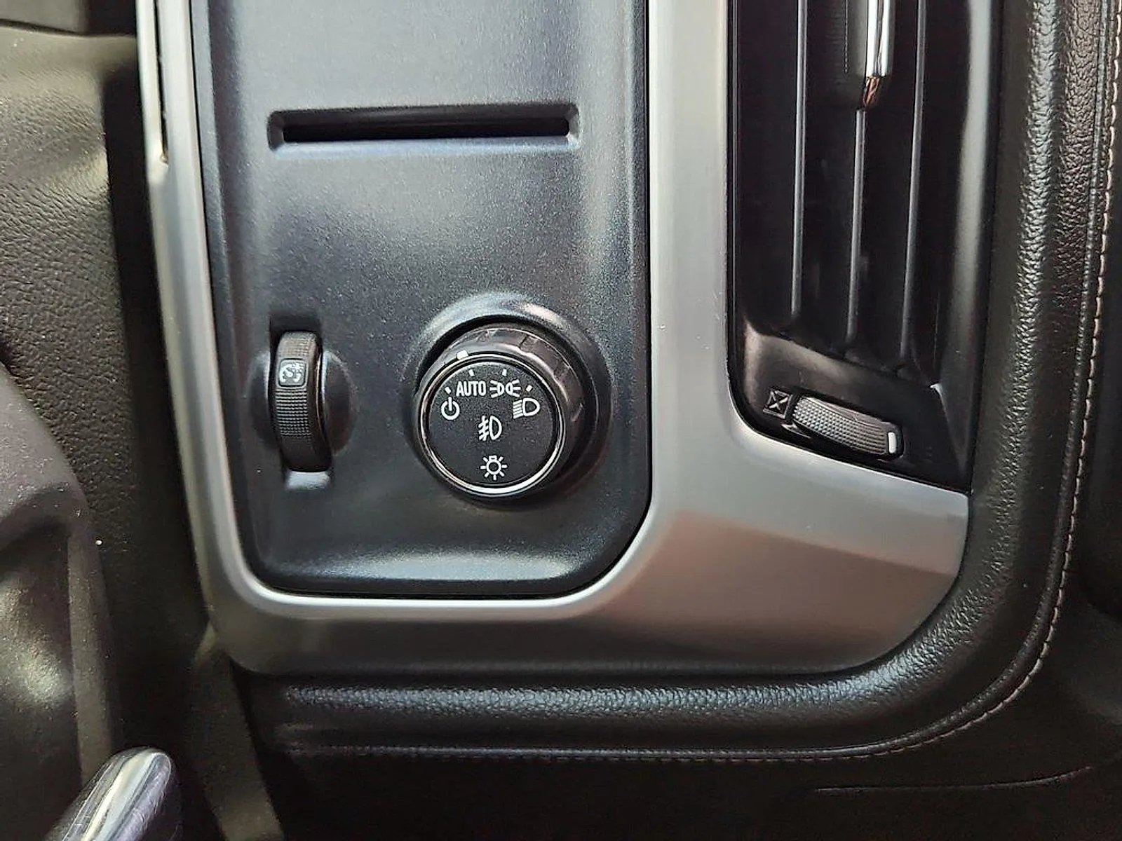 GMC Sierra photo 23