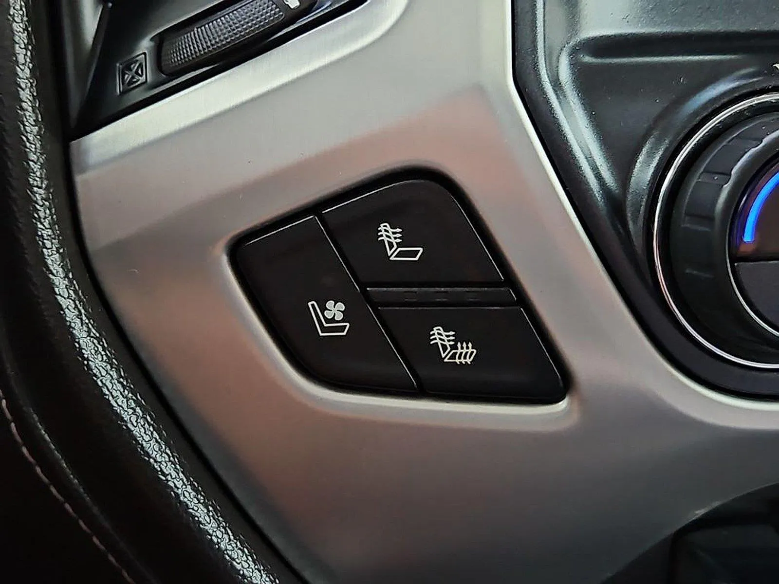 GMC Sierra photo 25