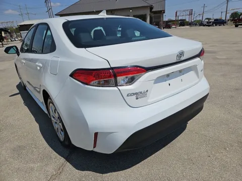 More photos of 2024 Toyota Corolla LE at Vincent Motor Company, TX