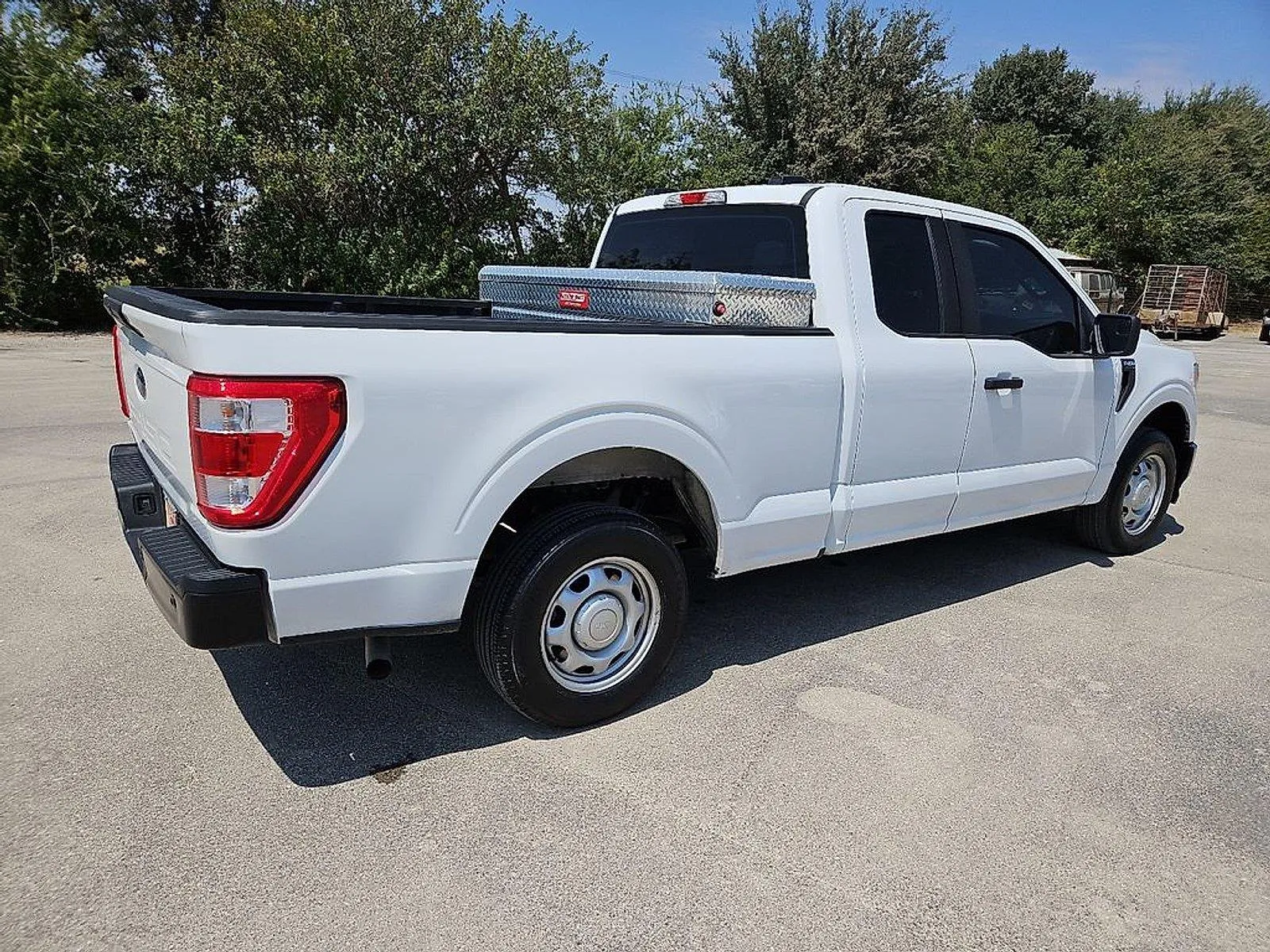 Ford F-150 photo 8