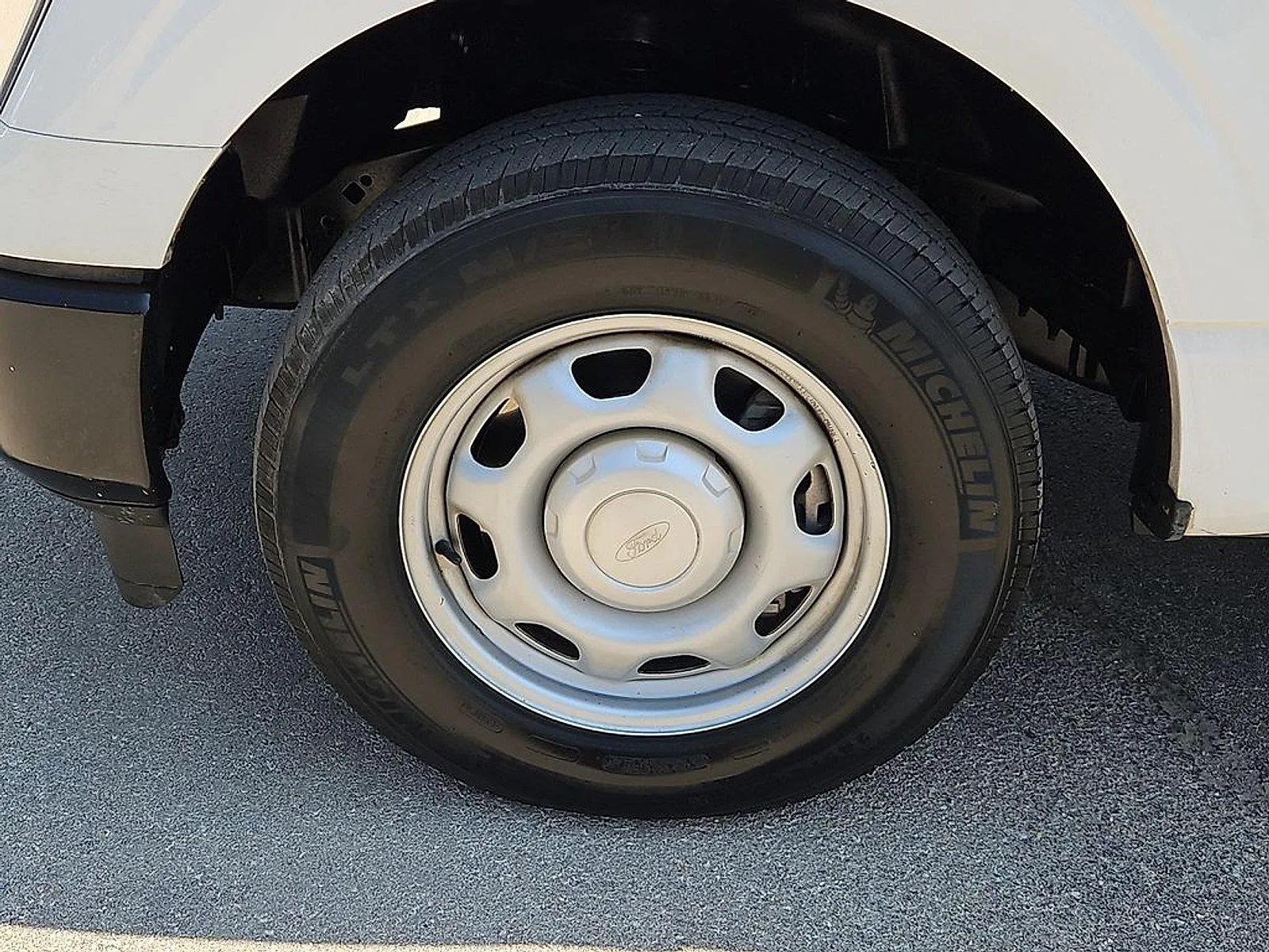 Ford F-150 photo 13
