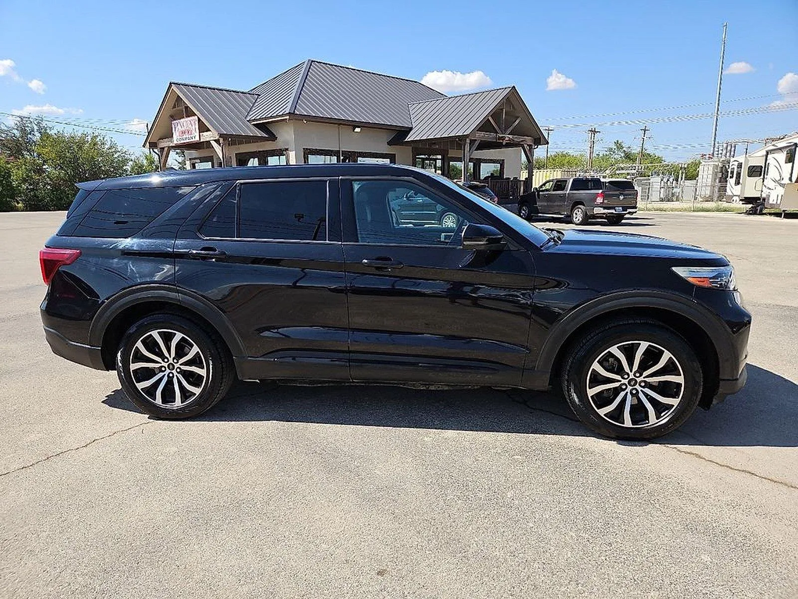 Ford Explorer photo 9