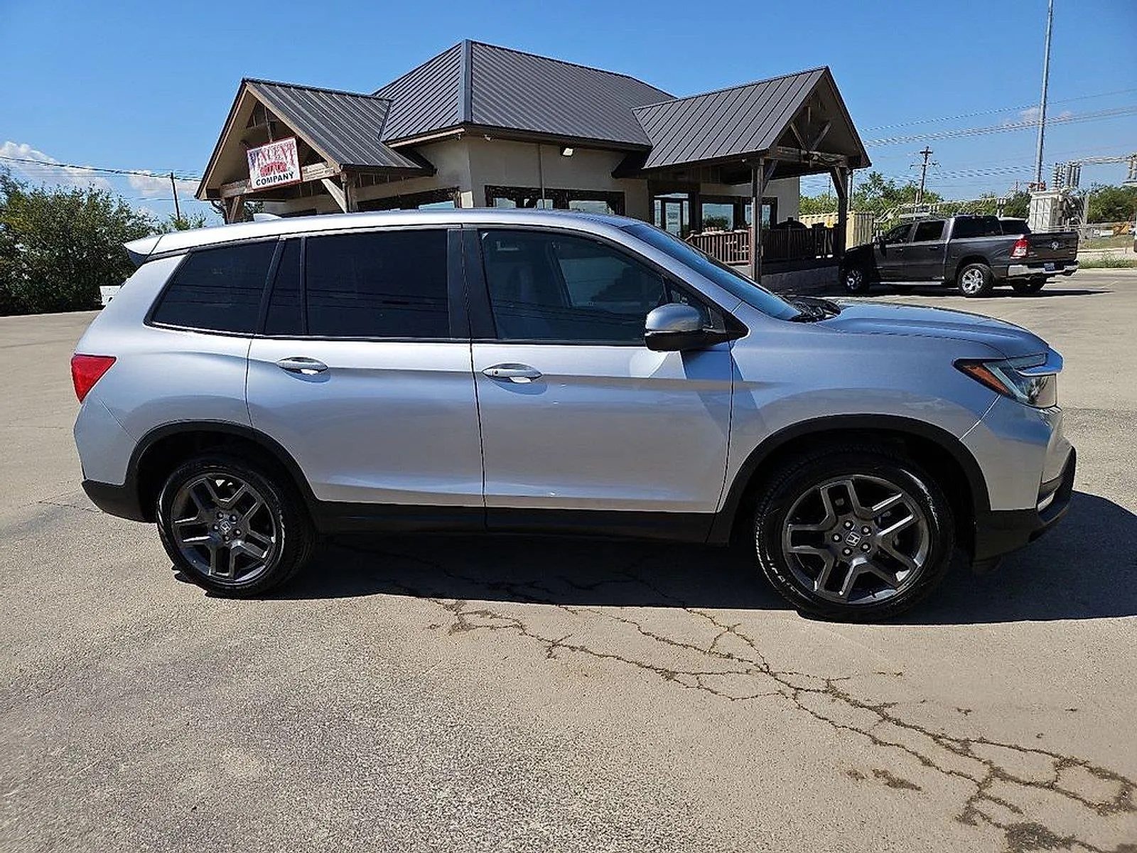 Honda Passport photo 9
