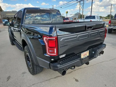More photos of 2017 Ford F-150 Raptor at Vincent Motor Company, TX