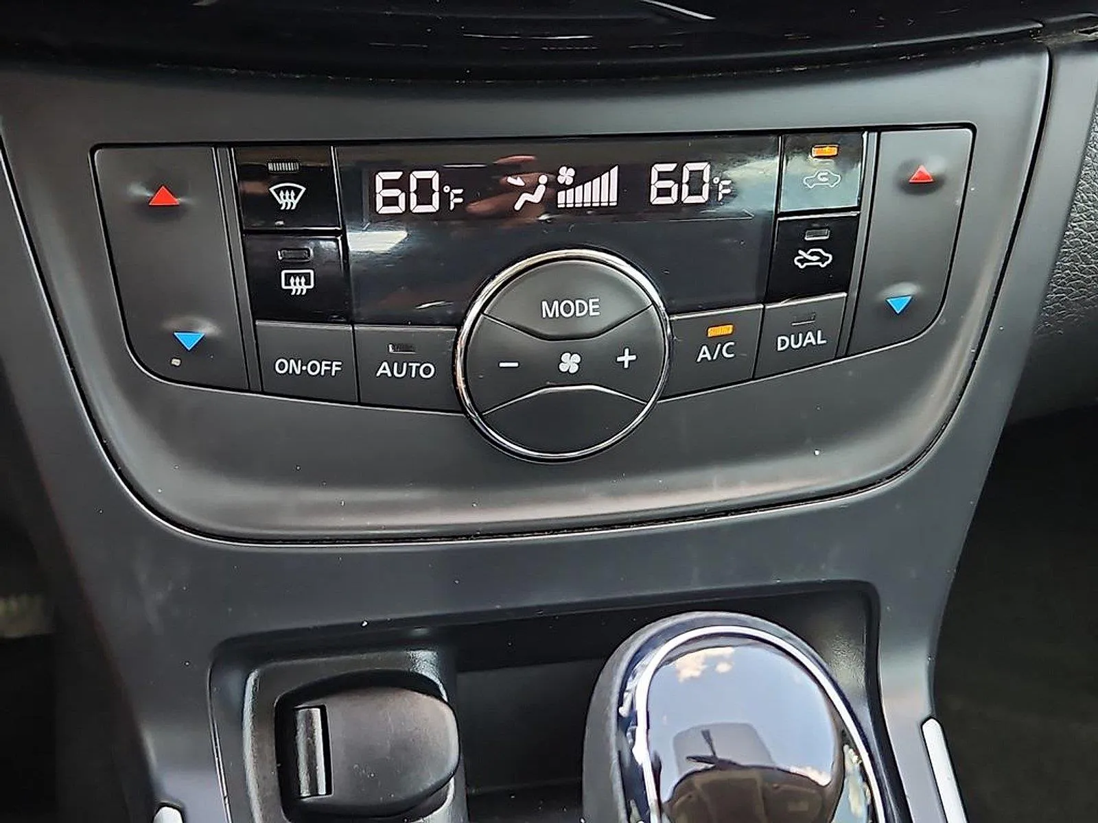 Nissan Sentra photo 26